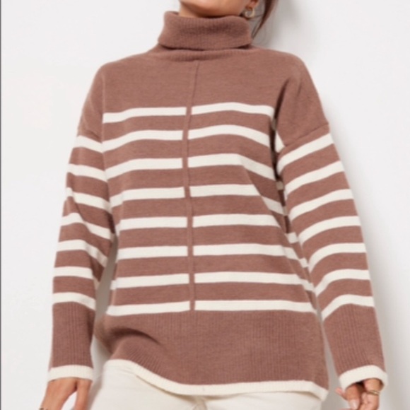 NWT Line & Dot Turtleneck Sweater - Picture 1 of 2